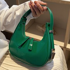 韓国インニッチデザインパテントレザーレディースバッグ2025新しい夏のファッション多用途ショルダーバッグ脇の下バッグトレンド