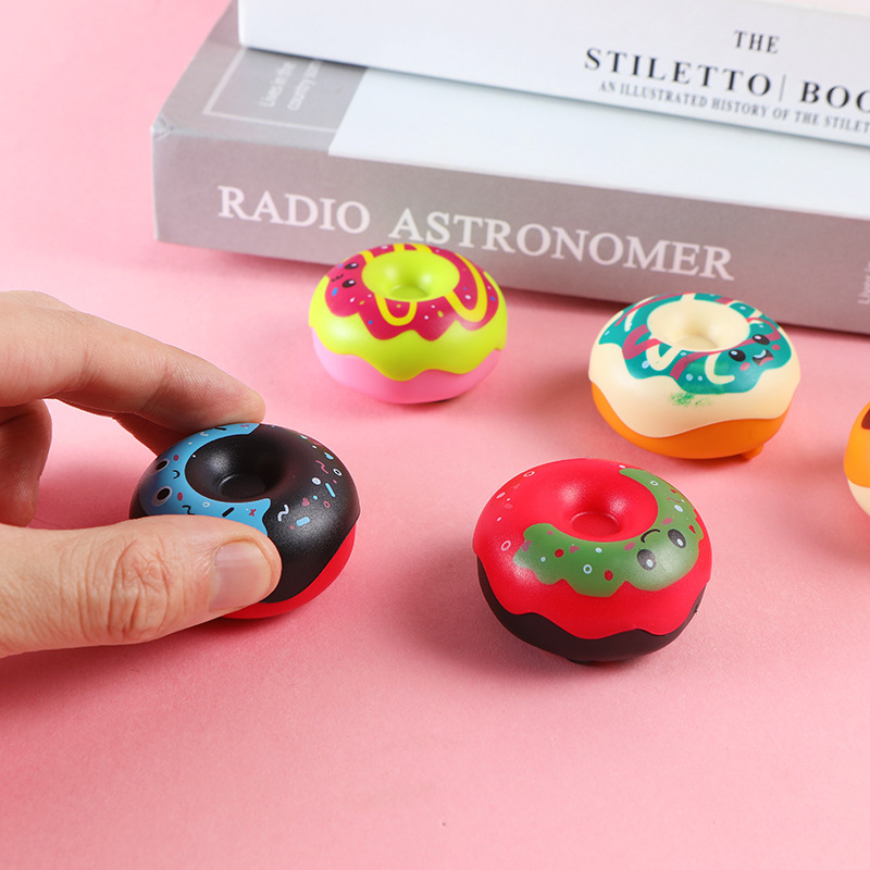 Nuevo modelo de simulación de retroalimentación carro de comida mini donut carro correrá mini modelo de juguete carro al por mayor