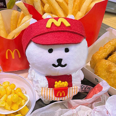 10cmの子供服のマクドナルドの帽子は綿の人形のセットの人形の子供服を囲んでいます。