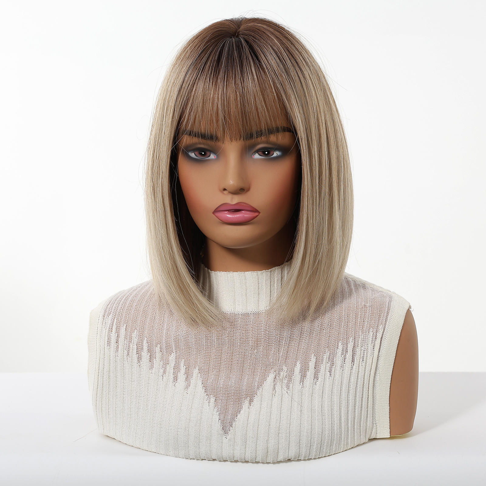 Peluca Bob Corta y Lisa para Mujer de Fibra Sintética, Con Flequillo, Refrescante, para Verano image 4