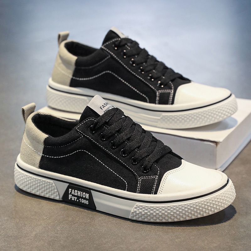 Zapatos de lona para hombres nuevos zapatos blancos de otoño de moda coreana zapatos de skate juveniles zapatos deportivos casuales para hombres