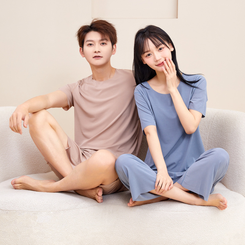 Spring and summer ice silk couple pajamas suit men's seamless loose plus size home clothes women's pajamas wholesale generation