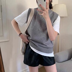 女性用ベスト新作2025秋ラウンドネック無地ニットセーターベストは今年人気のベストとスタイリッシュに重ね着できます