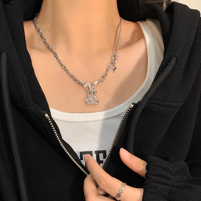 爱心兔子项链女ins潮轻奢小众高级设计感甜酷精致网红配饰女颈链