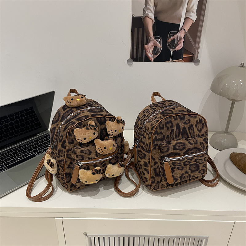 Multiplicado de peluche otoño invierno de moda nicho mochila de hombro, leopardo de mujer caliente, mochila de alta calidad.