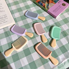 ポケットの櫛のアイスクリームの静電気防止の小さいサイズの中歯の高い顔の価値の子供の櫛は厚くて丈夫です。