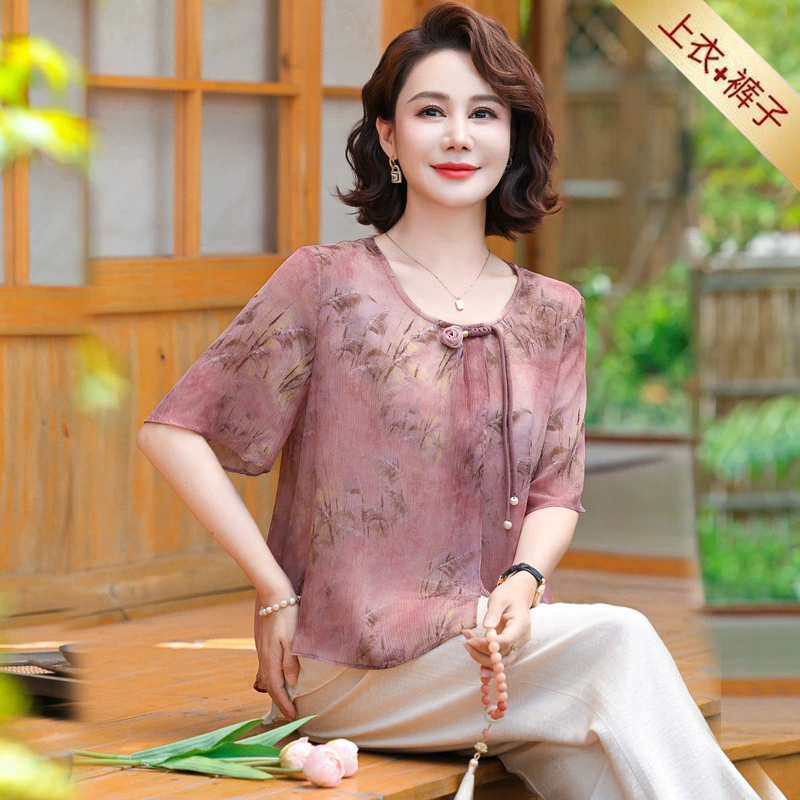 Летнее платье мамы с короткими рукавами 2024 летом новая женская одежда среднего возраста прохладная легкая футболка из двух частей