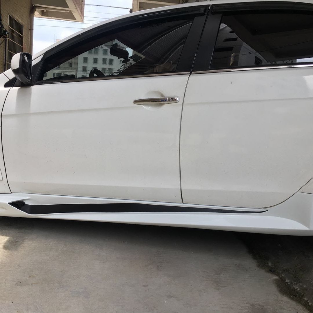Suitable for Mitsubishi Lancer Gtr Integrated Side Skirt Modification Parts, Side Skirt Trim, Large and Small Surround V-Style Side Skirts, Original Factory Style Body
