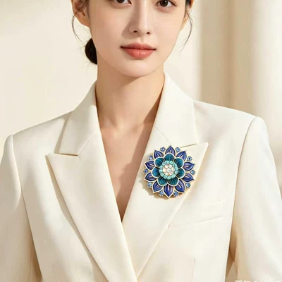 Yaxa sancaqları Large Flower Brooch for