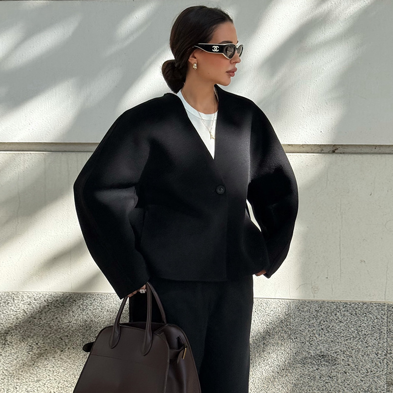 欧美女装2025秋新款甜美清新宽松大码蝙蝠袖V领毛呢外套女士上衣|undefined