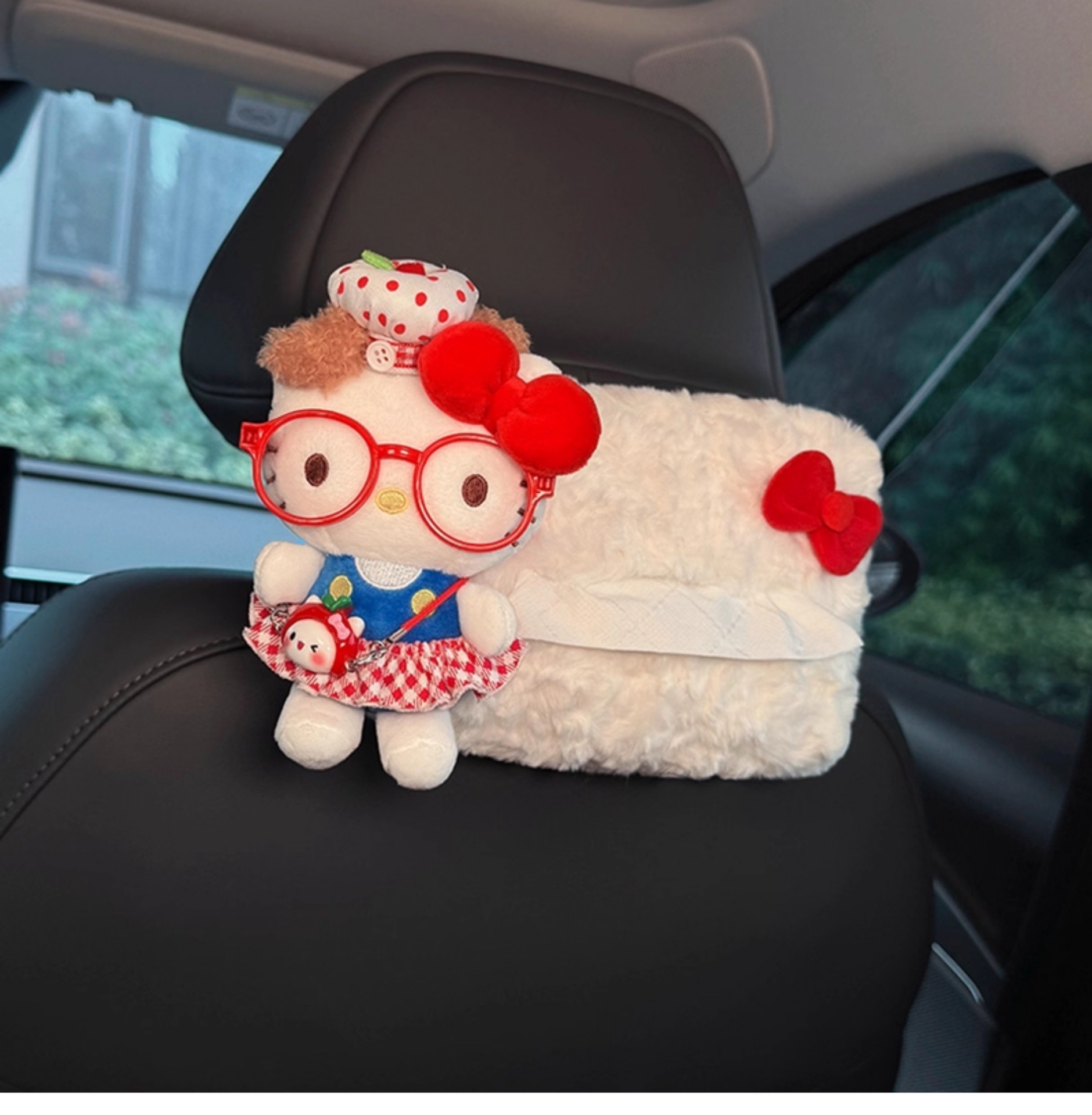 Car Tissue Box, 2026 New Model, Hanging Type for Car Rear Headrest, High-End Style, Popular among Influencers