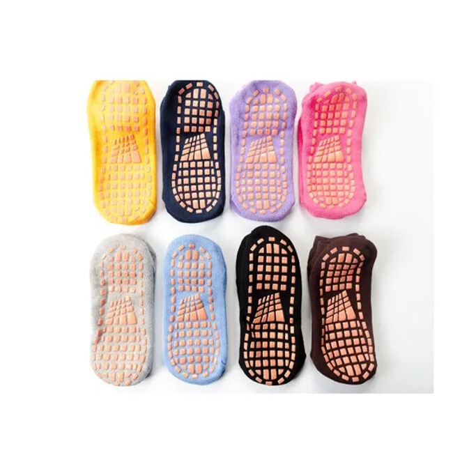 Factory Custom Logo Slippers Non-Slip Grip Trampoline Socks for Adult Women Hospital Socks Yoga Socks