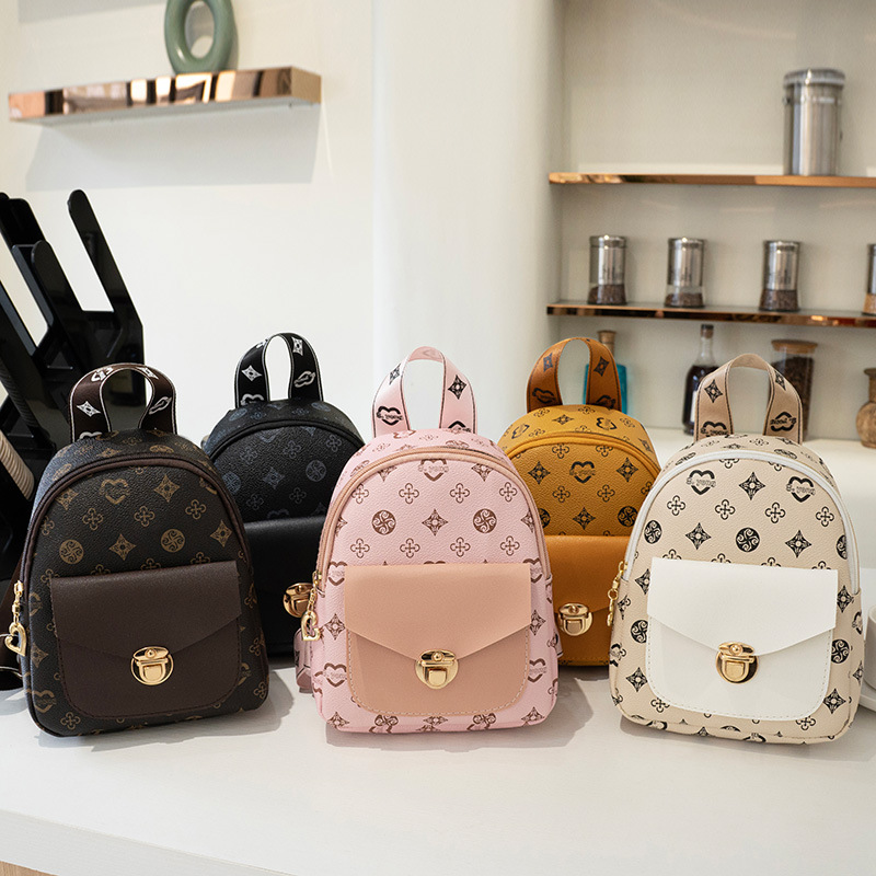Mochila Mini 2024 Verano Nuevo estilo Comercio exterior para mujer Mochila Mochila de impresión de moda clásica Mochila pequeña