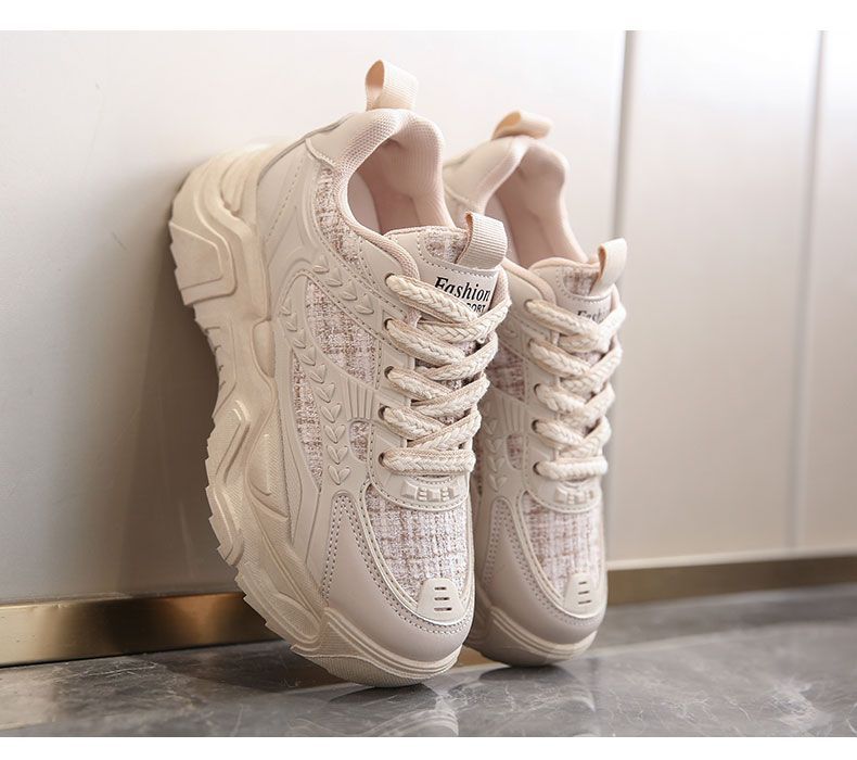 Papá zapatos mujer ins marea primavera 2025 nuevos zapatos de mujer de suela gruesa transpirables zapatos casuales blancos deportivos de todo fósforo