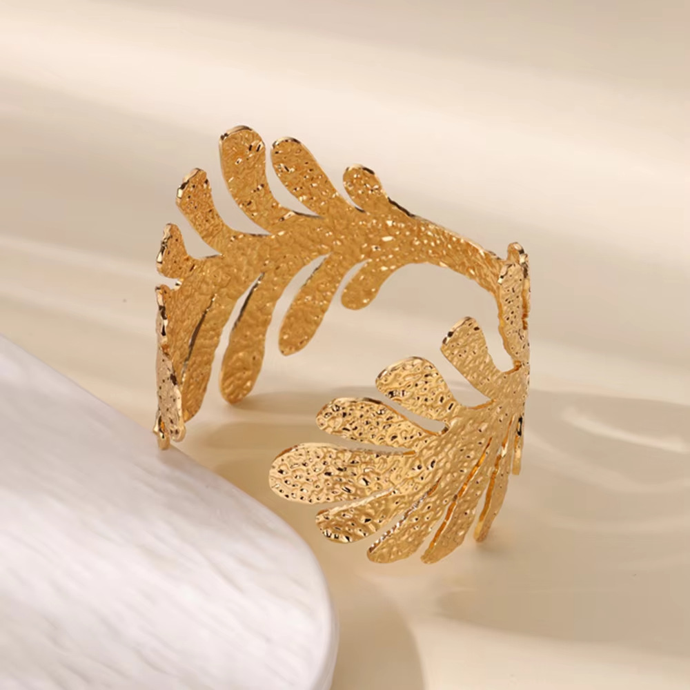 Vacaciones Estilo Clásico Color Sólido Hierro Brazaletes Venta Al Por Mayor display picture 2