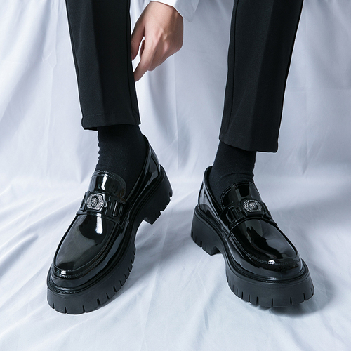 Autumn shiny leather shoes for men with breathable British height-increasing platform soles, fashionable step-on casual loafers
