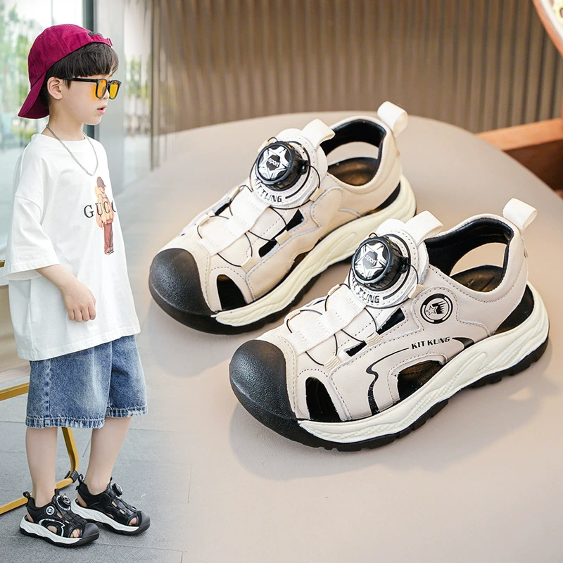 Детская обувь Сандалии для мальчиков Детская обувь из воловьей кожи 2023 Летняя Новая повседневная пляжная обувь с поворотными пуговицами на носке