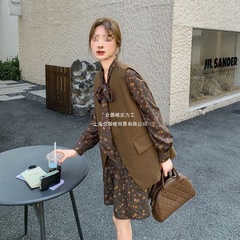 美拉德穿搭西装碎花连衣裙套装女2025早秋新款超火小个子两件套裙