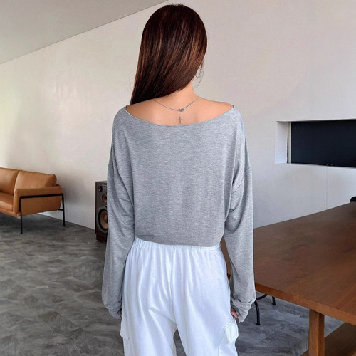 T-shirts for Western and Eastern Women: Short-sleeved Striped T-shirts, Comfortable, Sexy, and Fitted