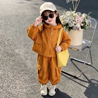 女小童冲锋衣套装春秋款2026新款儿童洋气运动春装宝宝工装两件套