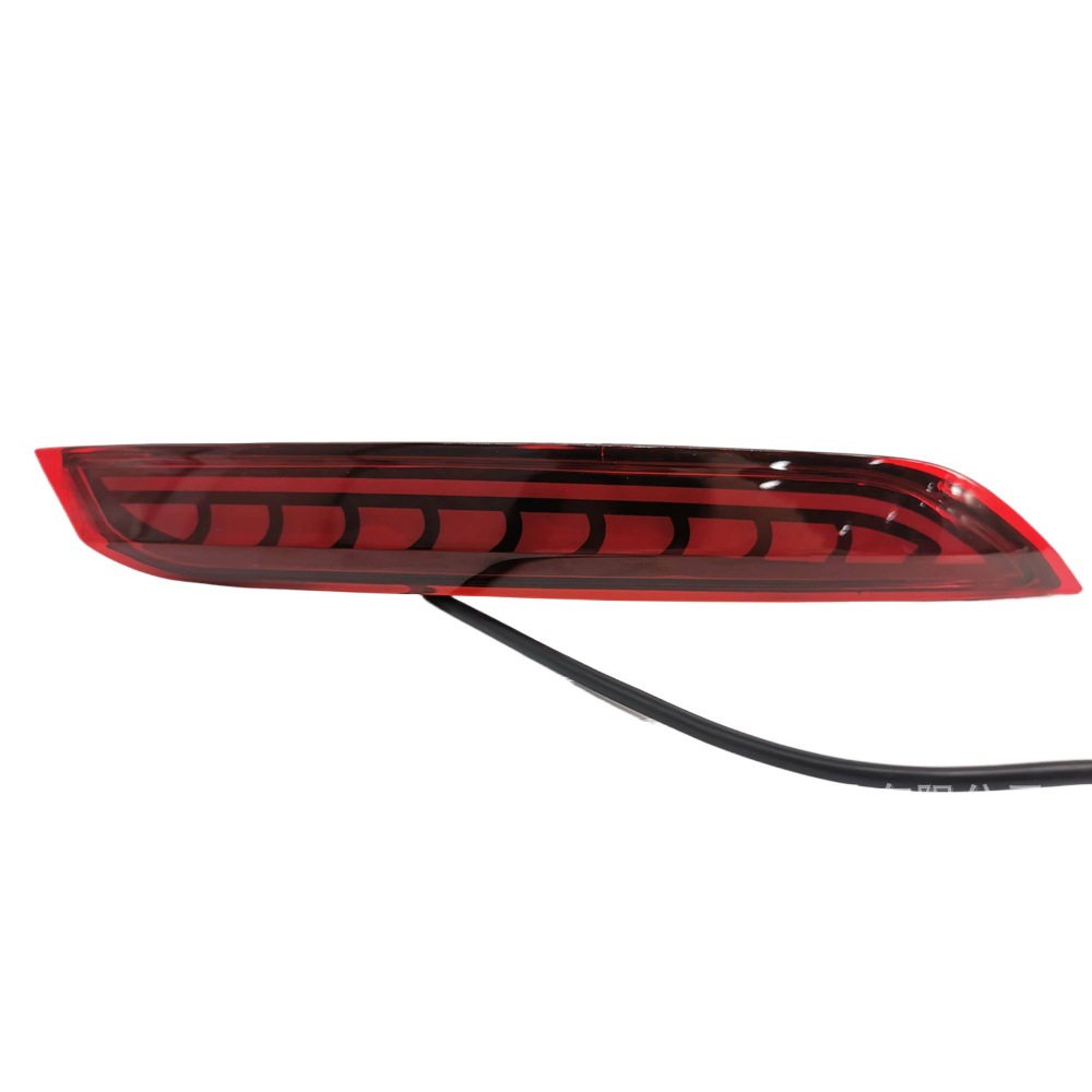 Aplicable a 14-18 Volkswagen Polo parachoques trasero luz de freno luz de advertencia parachoques trasero