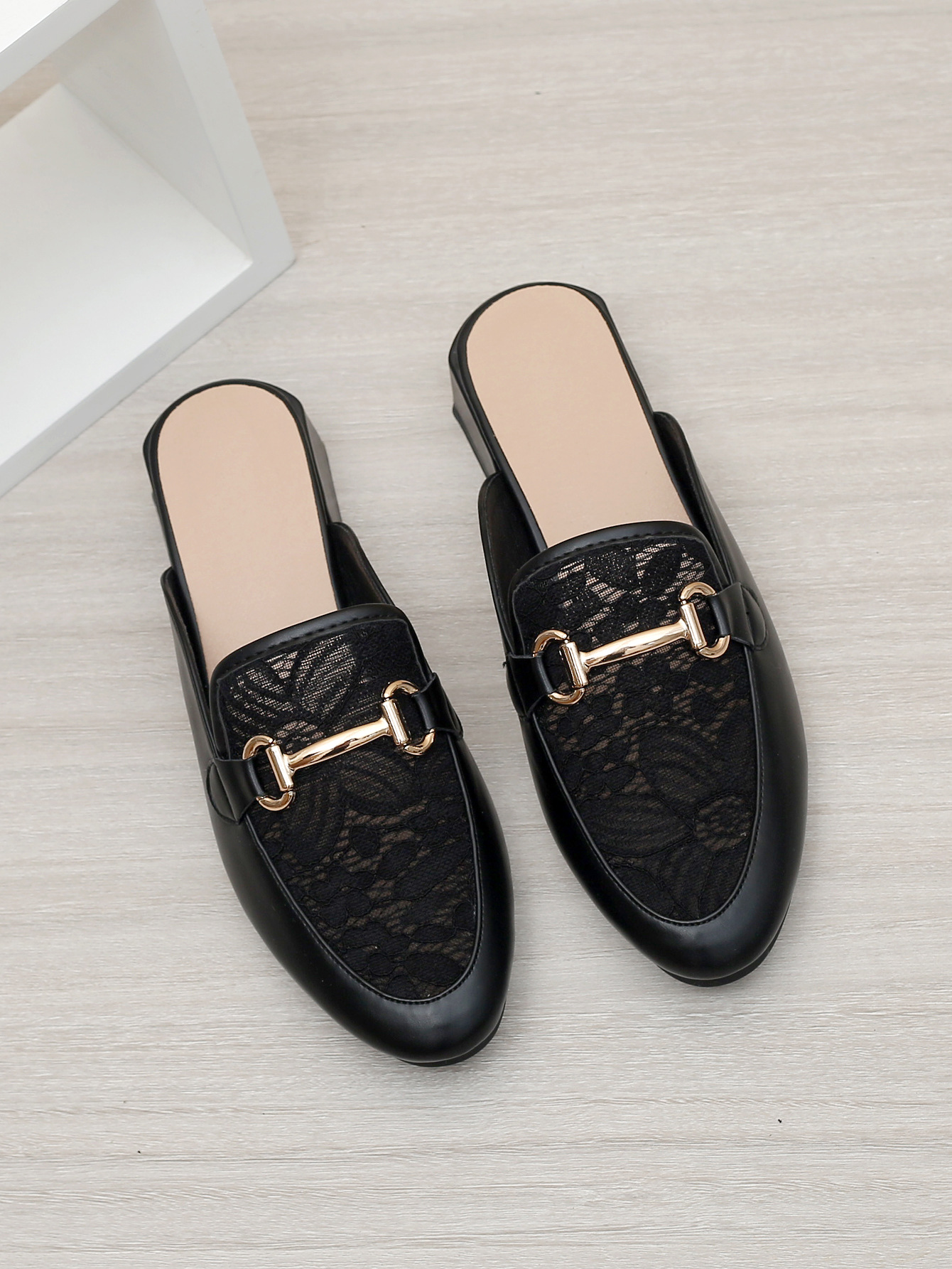 Az új 2023-as női félig csúszásmentes, középsarkú, lezser, divatos Baotou vastag sarkú Muller félcipő, külkereskedelem, nagykereskedelem_voghion.com