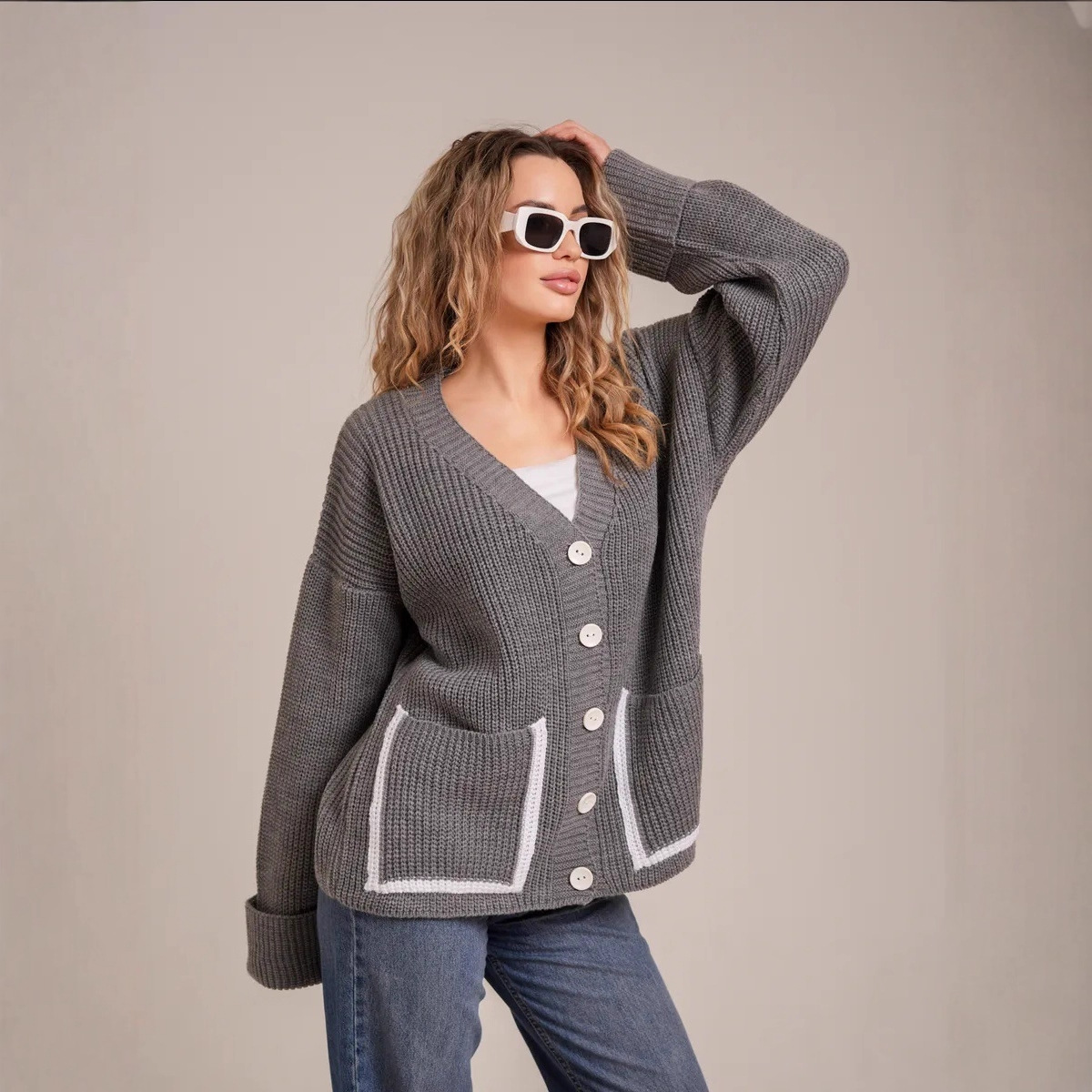 Bolsillo de comercio exterior transfronterizo color de punto Cardigan de mujer otoño invierno nuevo suéter de aguja gruesa de cuello en V image 1