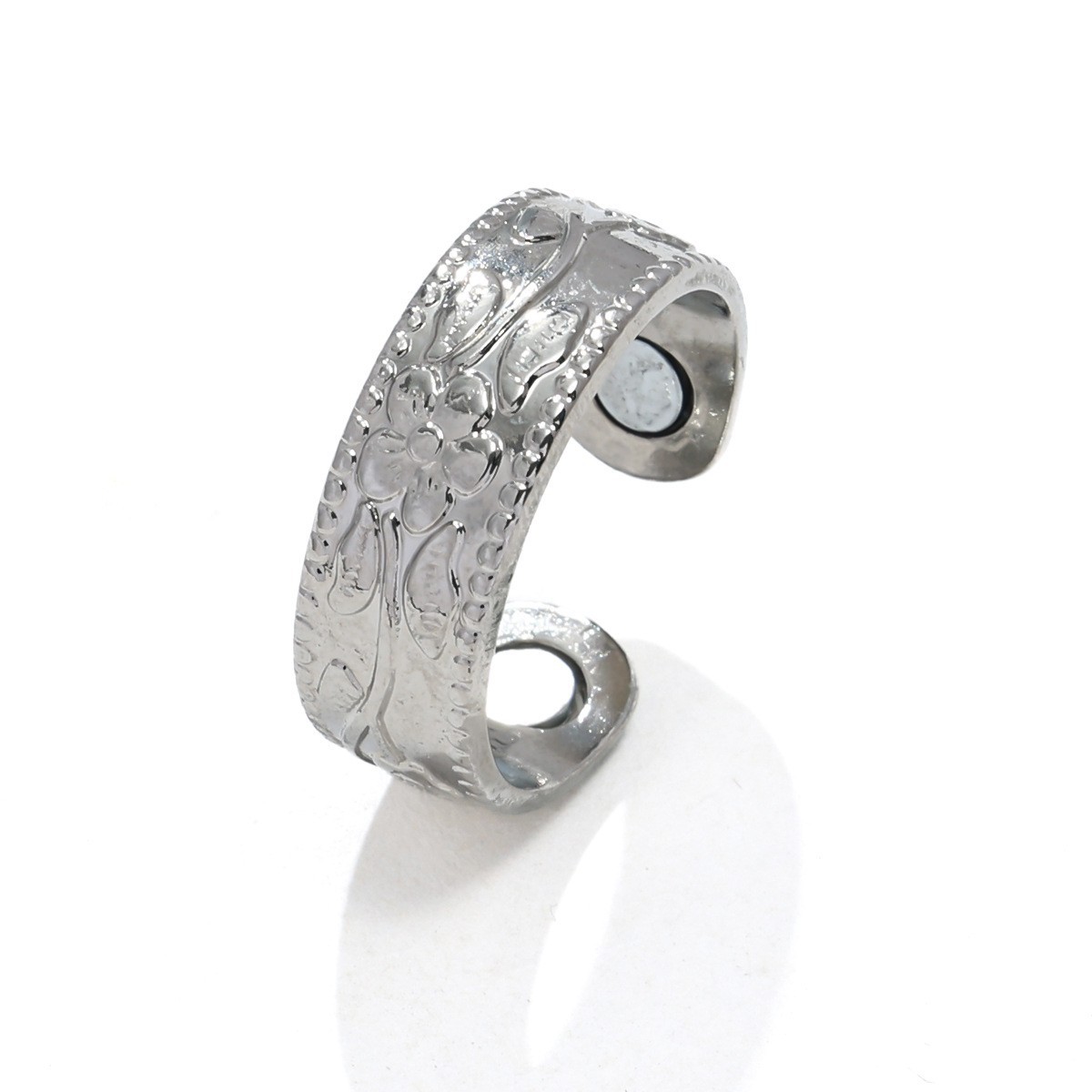 Pulseras de pareja populares europeas y americanas, joyería de metal con superficie lisa, magnética, ajustable y de extremo abierto para hombres y mujeres.
