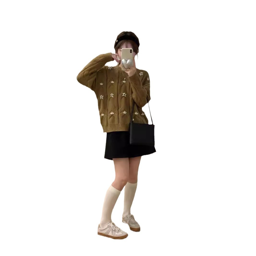 24 invierno Puyuan retro bordado suéter mujer 2024 otoño invierno nuevo estilo suave viento torcido redondo image 6