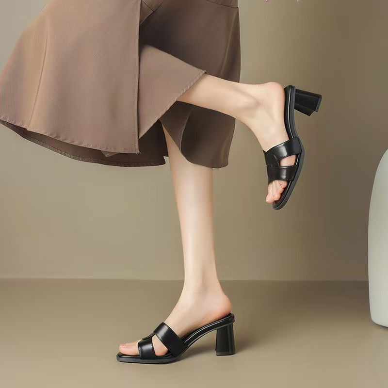 검은색