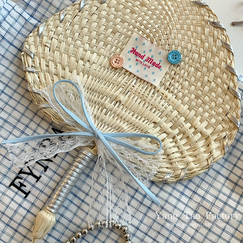 Nuevo estilo occidental lindo abanico de lazo de encaje plateado bordado de dopamina abanico de verano tejido chica