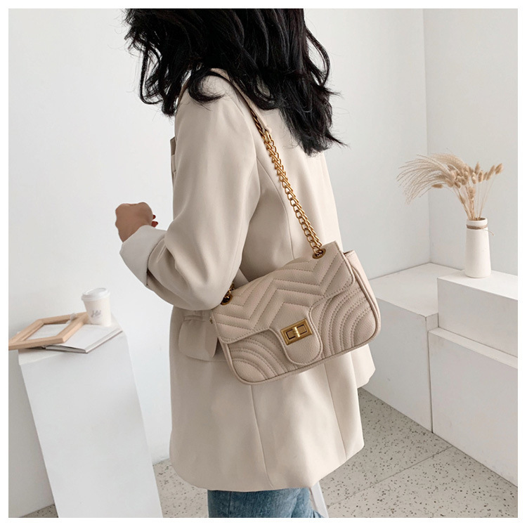 Textured small bags for women 2023 new bags Korean style fashion casual one-shoulder crossbody lock chain small square bag_voghion.com