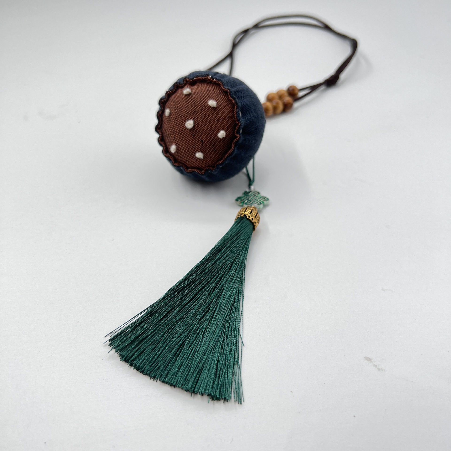 Bordado DIY hecho a mano patchwork bolsita colgante Lu bordado loto decoración del coche Regalo De vacaciones collar bolsita colgante