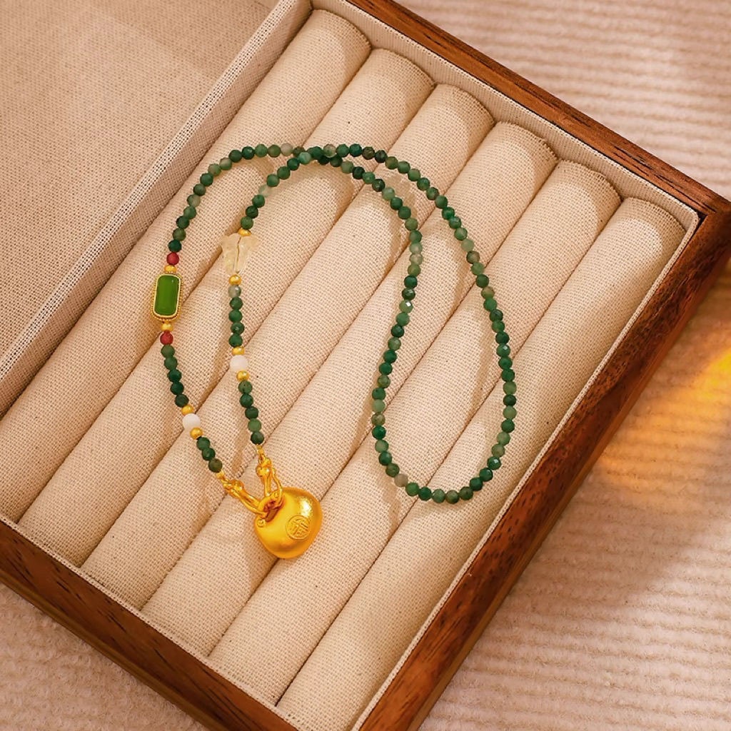New Chinese style necklace for women, unique natural aventurine jade, exquisite retro beaded clavicle chain, gold-plated lucky bag.