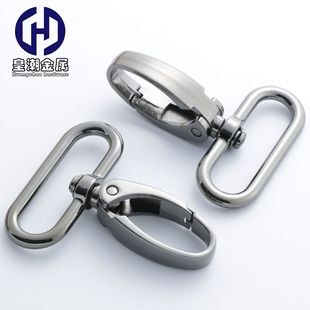 �Ӻ�β���۹����h��һ���ȏ�3.8���ט�ɫ���а����������