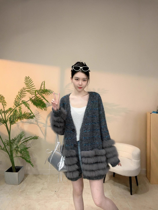 现货抖音爆款韩系新款慵懒狐狸毛车条针织形开衫外套女时尚百搭|undefined