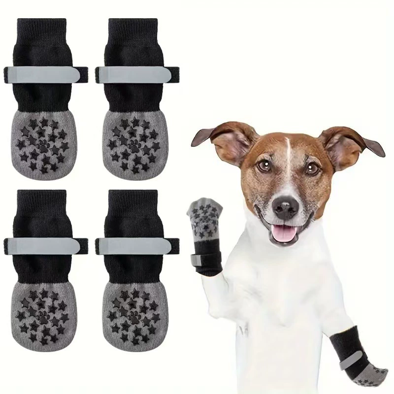 Набор из 4 носков для собак, двусторонняя нескользящая защита от лап собачьей лапы из твердой древесины и эластичная светоотражающая липучка, мягкая и удобная.