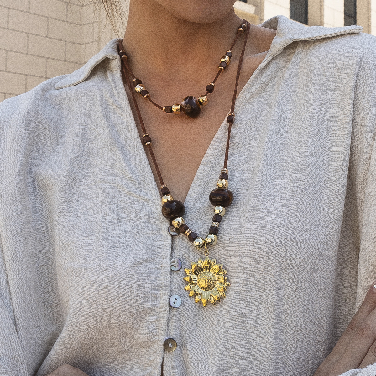 Alta Europa y los Estados Unidos acrílico acero inoxidable otoño invierno largo collar de mujeres lujo ligero versátil no desvanecerse venta caliente transfronteriza