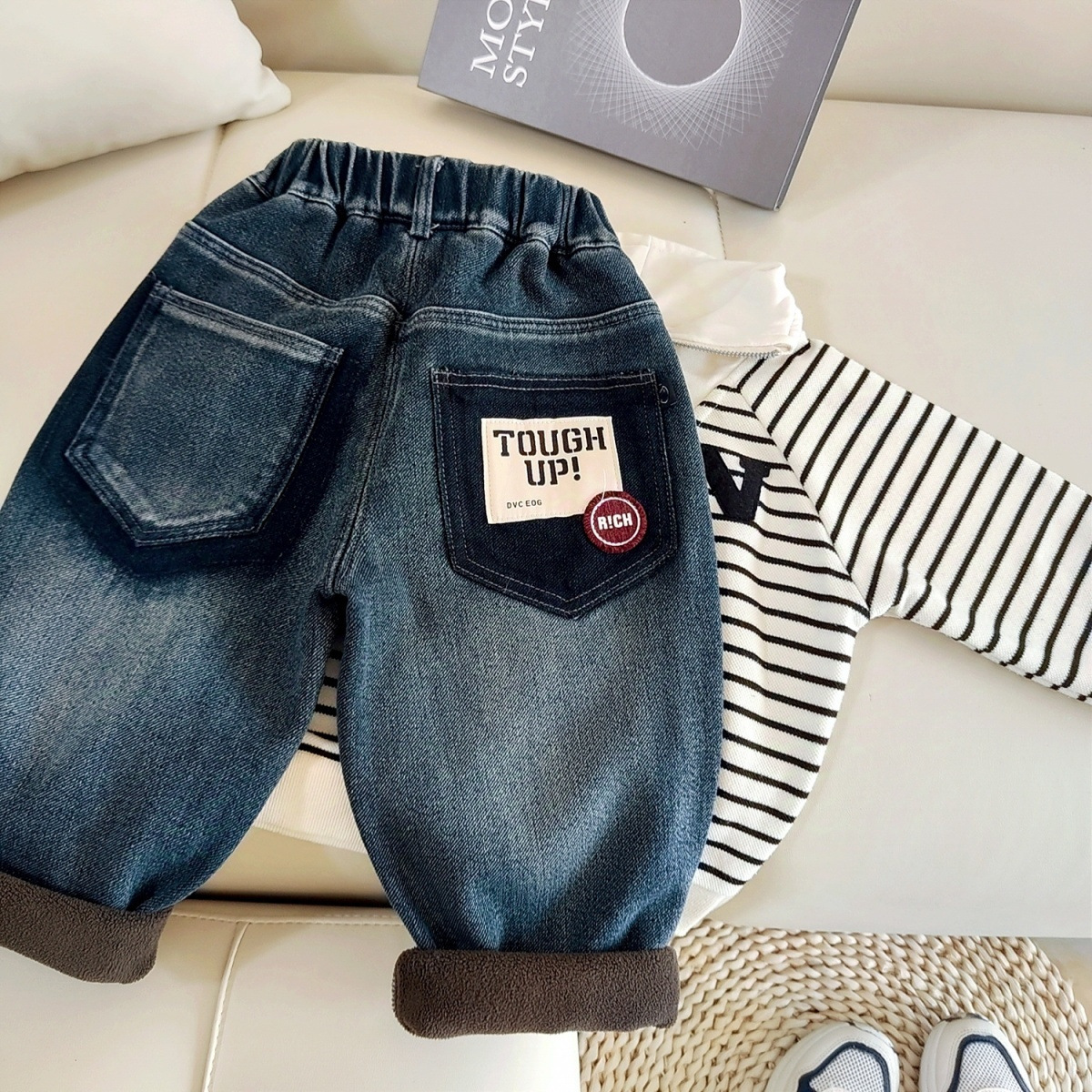 Pantalones para niños otoño y invierno bebés invierno niños nuevos jeans de terciopelo en uno grueso pantalones de invierno para niños pequeños y medianos image 1
