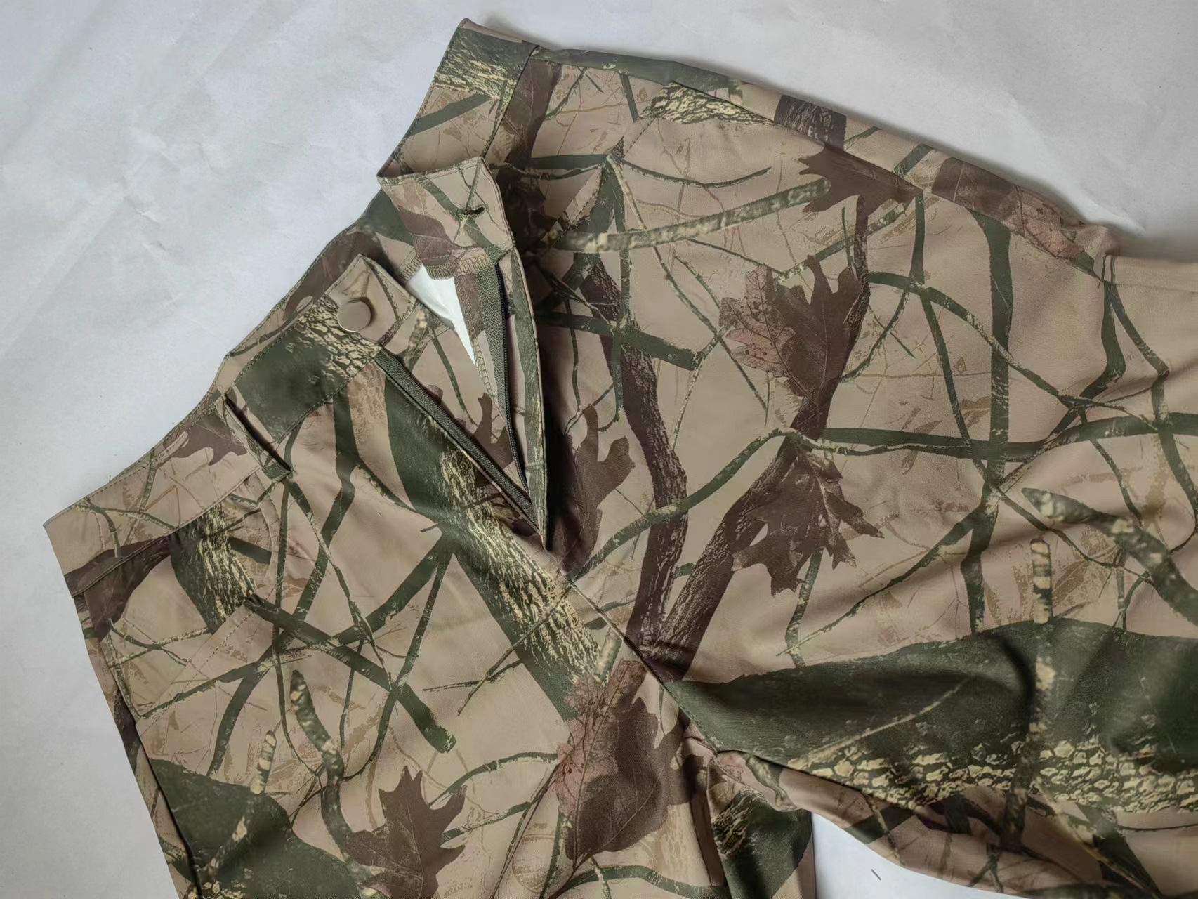 Vêtements pour femmes 2024 nouveau pantalon camouflage sexy ample décontracté à poches zippées_voghion.com