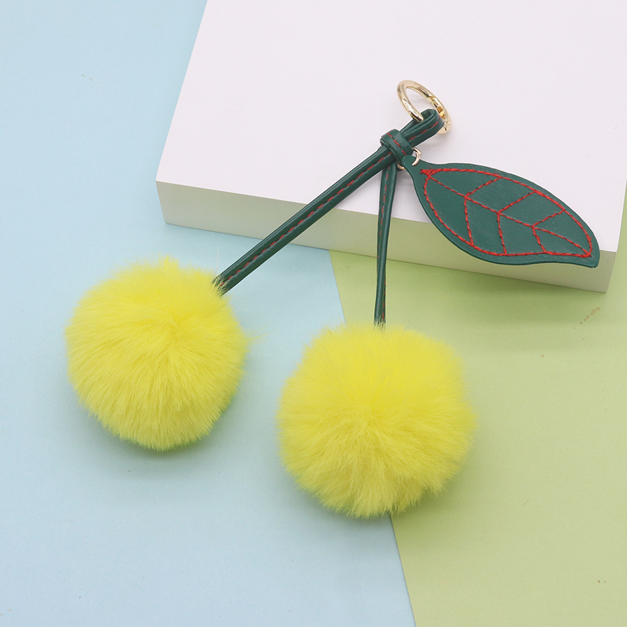 Fruta cereza felpa llavero bolsa de bola de piel de las mujeres llavero bolsa de mochila colgante adornos de la llave del coche