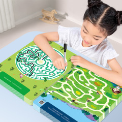 子供の迷宮の訓練の本は力の知能の全脳の思惟に集中して開発しておもちゃの赤ちゃんを訓練します。