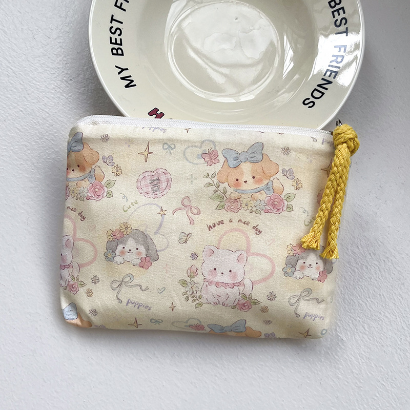 花簇小奶猫