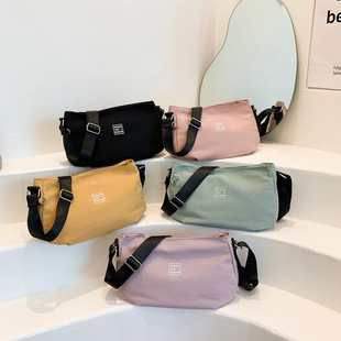 Universal nylon shoulder bag, trend capacious one-shoulder bag