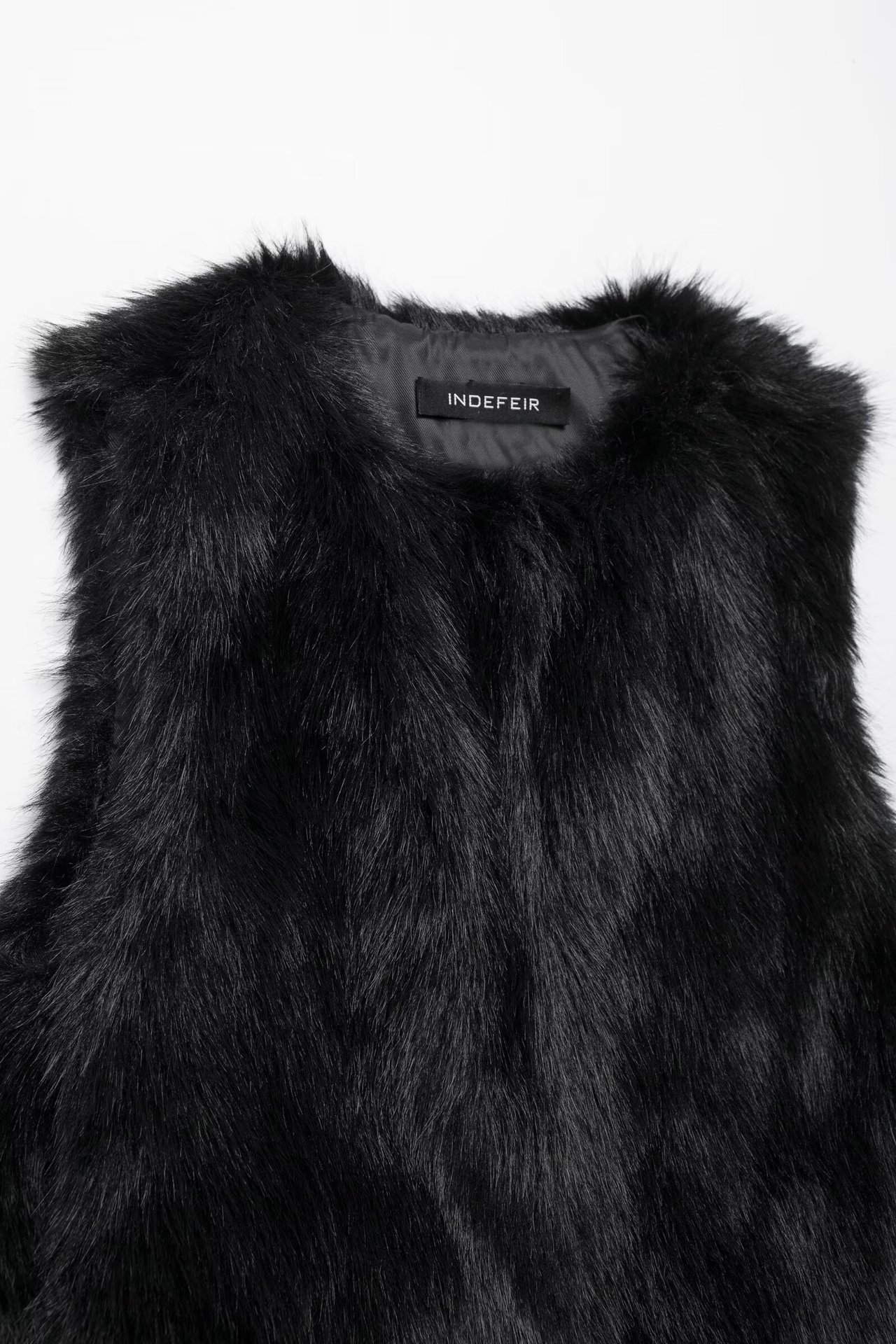 Damenbekleidung 2024 Herbst und Winter neue Mode Pelzeffekt kurze Weste_voghion.com