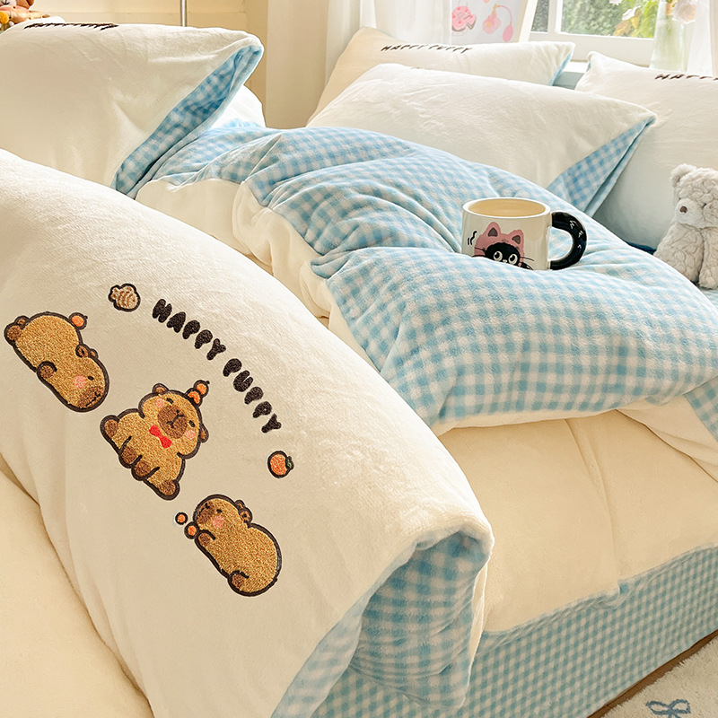 Cama de lana de leche de doble cara gruesa de cuatro piezas de invierno de colcha de lana de coral más sábanas de lana de tres piezas