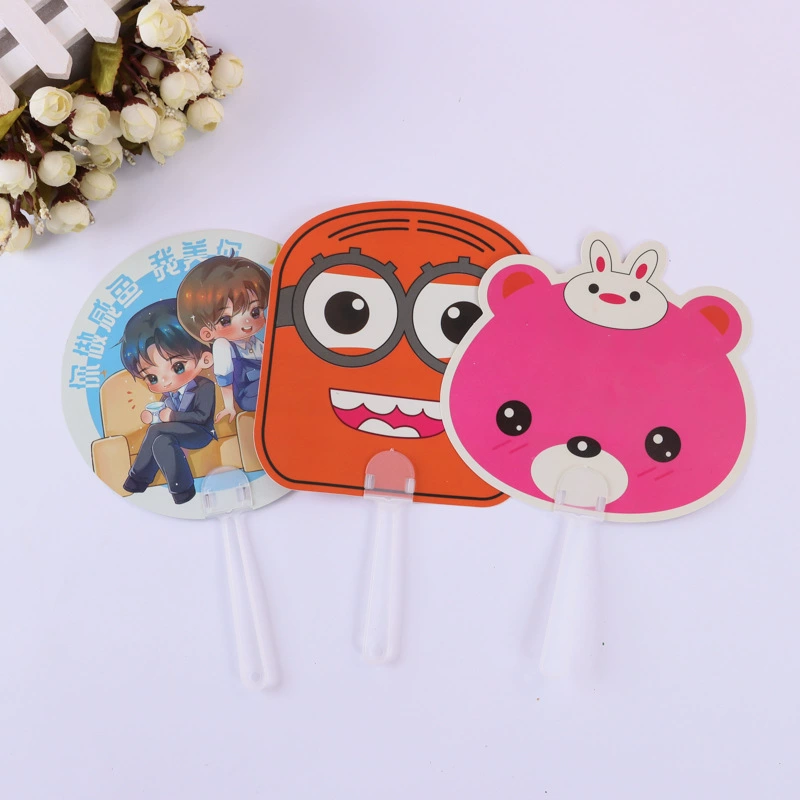 Pp рекламный вентилятор оптовая изготовленная на заказ школьная корпоративная рекламная группа вентилятор мультфильм пластиковый pp резиновый вентилятор рекламный вентилятор на заказ