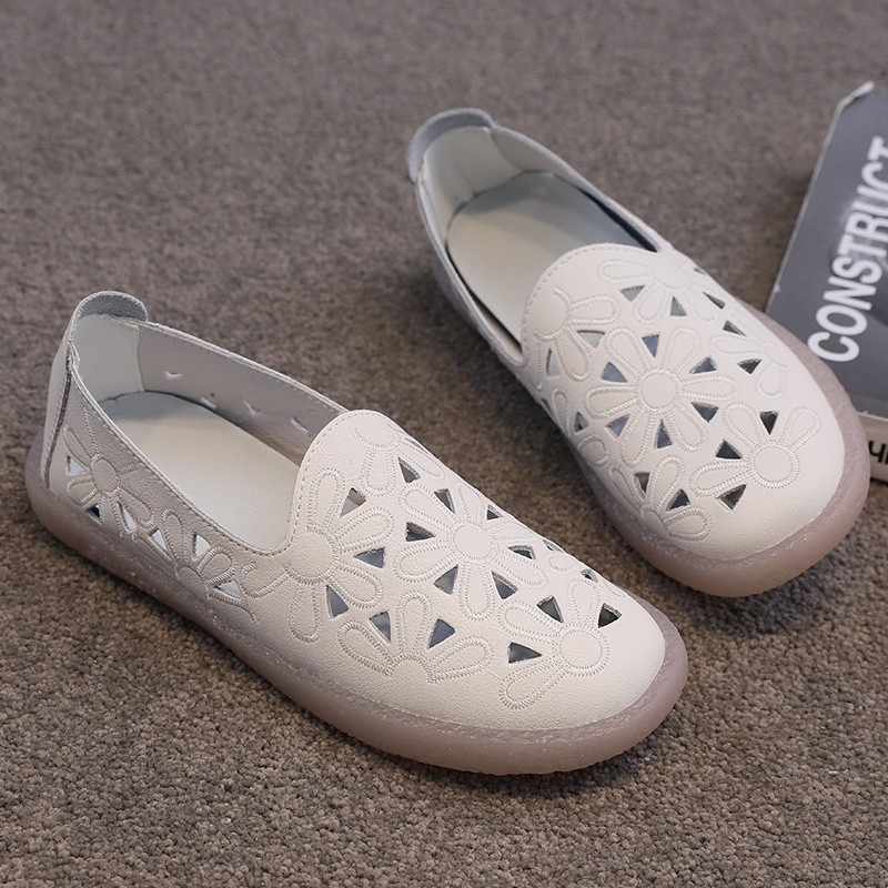 First Layer Cowhide Hole Shoes Women's Summer Slip-on Women's Shoes Beef Tendon Soft Bottom Large Size Mother Shoes Non-slip White Shoes