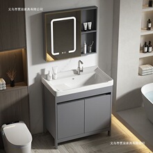 ���ʽ̫���Xԡ�ҙ��M���̨һ�wϴ���莧���ˮ��ˮ�۳���