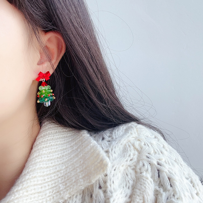 Boucles d'oreilles en perles faites à la main pour fille mignonne avec nœud rouge et sapin de Noël_voghion.com
